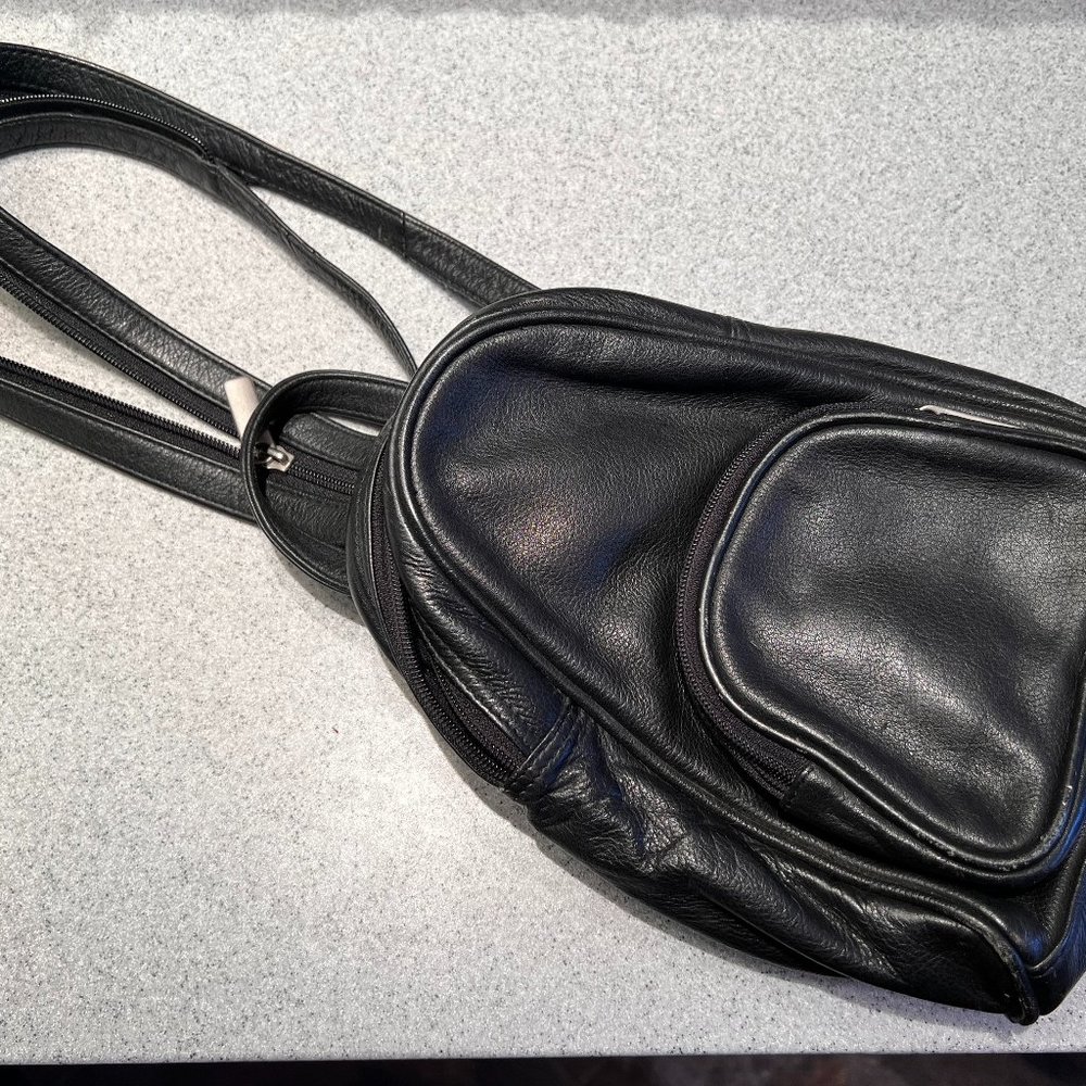 SMALL LEATHER BAG * BLACK BACKPACK STYLE BAG *
